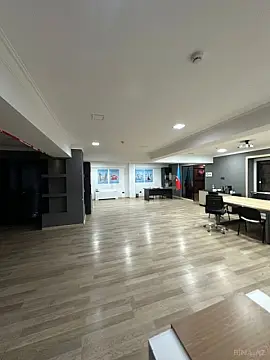 Satılır obyekt 400 m²