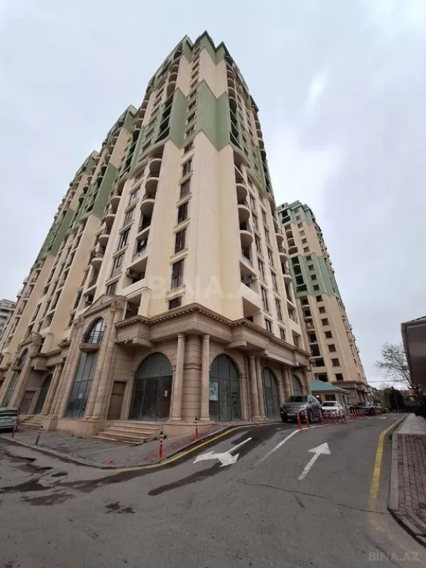 Satılır 2 otaqlı mənzil 67 m²