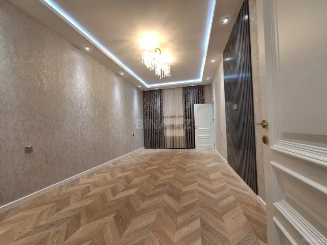Satılır 2 otaqlı mənzil 67 m²