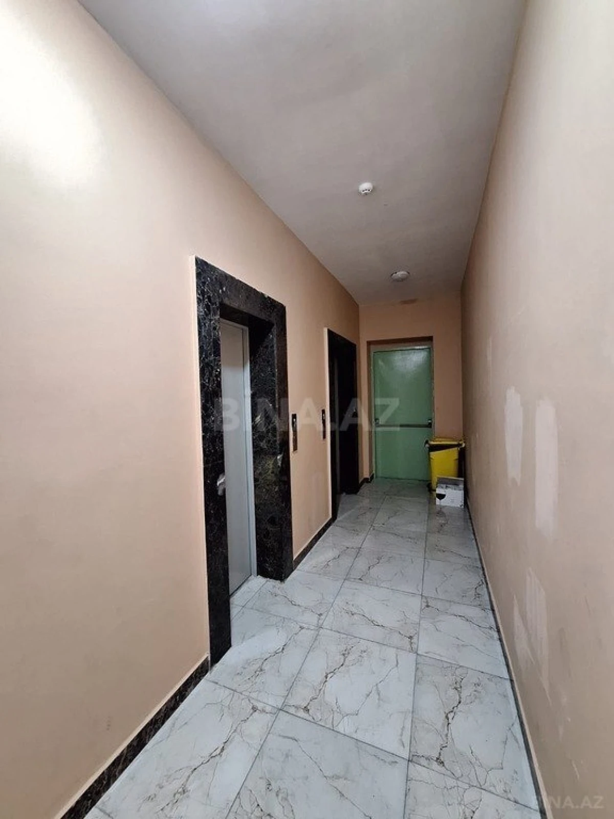 Satılır 2 otaqlı mənzil 67 m²