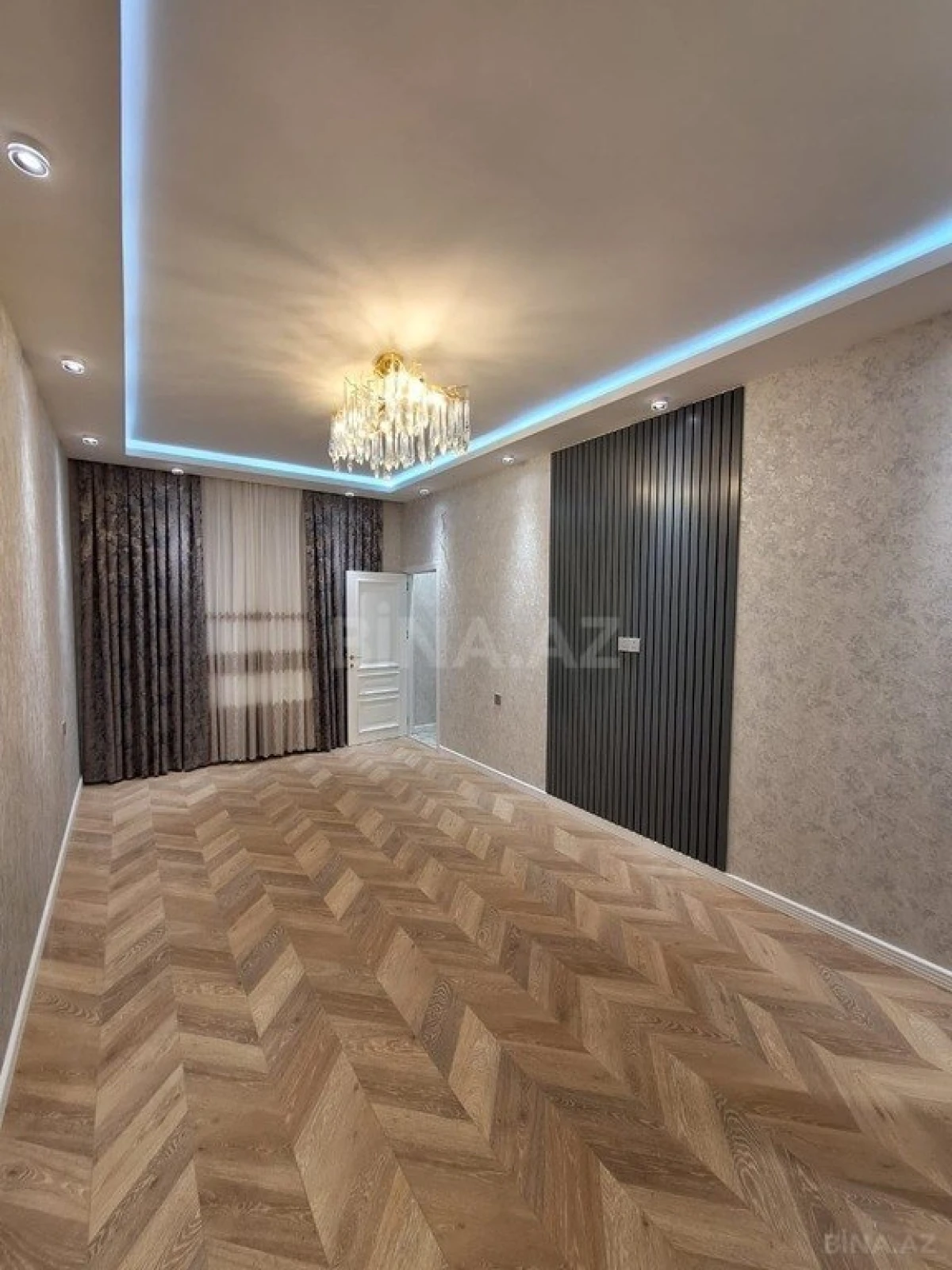 Satılır 2 otaqlı mənzil 67 m²
