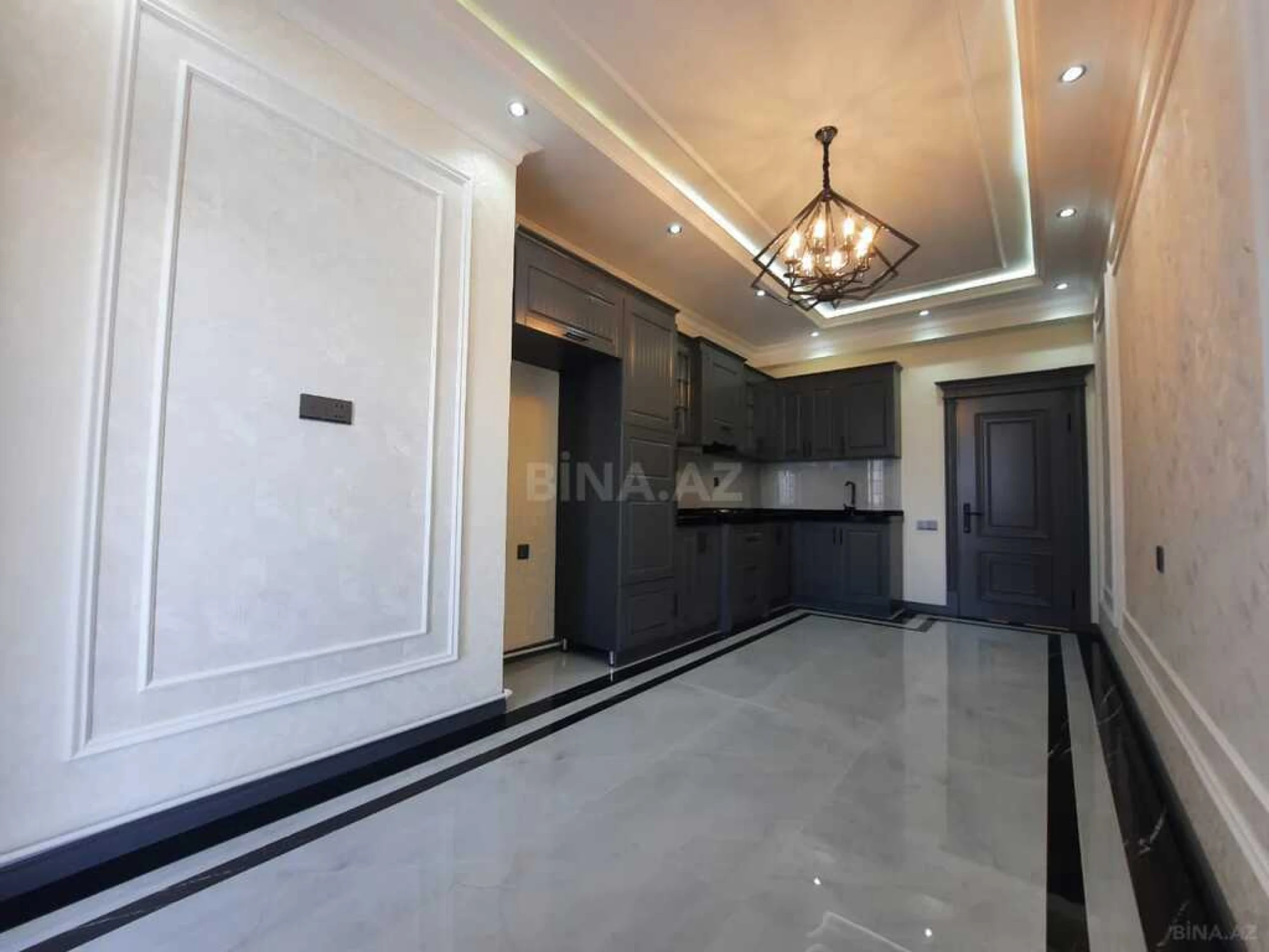 Satılır 3 otaqlı mənzil 153 m²