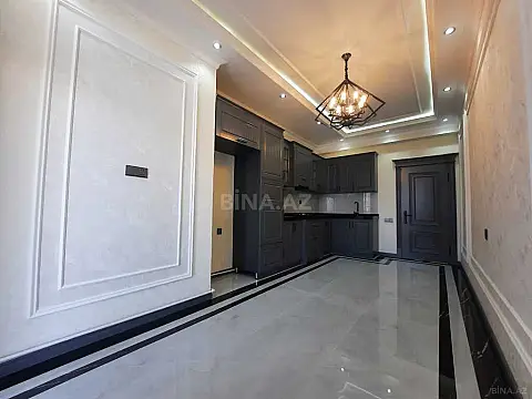 Satılır 3 otaqlı mənzil 153 m²