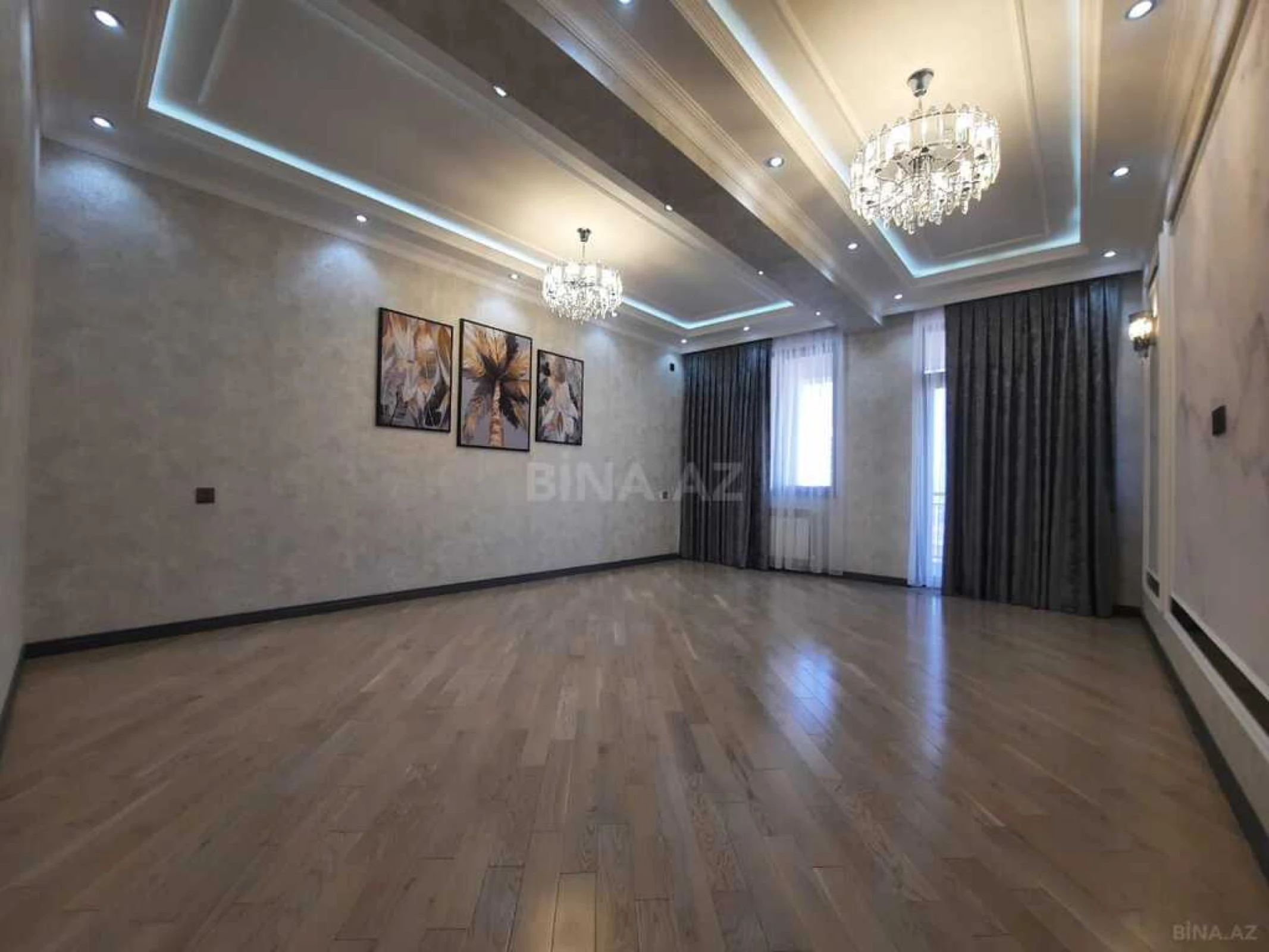 Satılır 3 otaqlı mənzil 153 m²