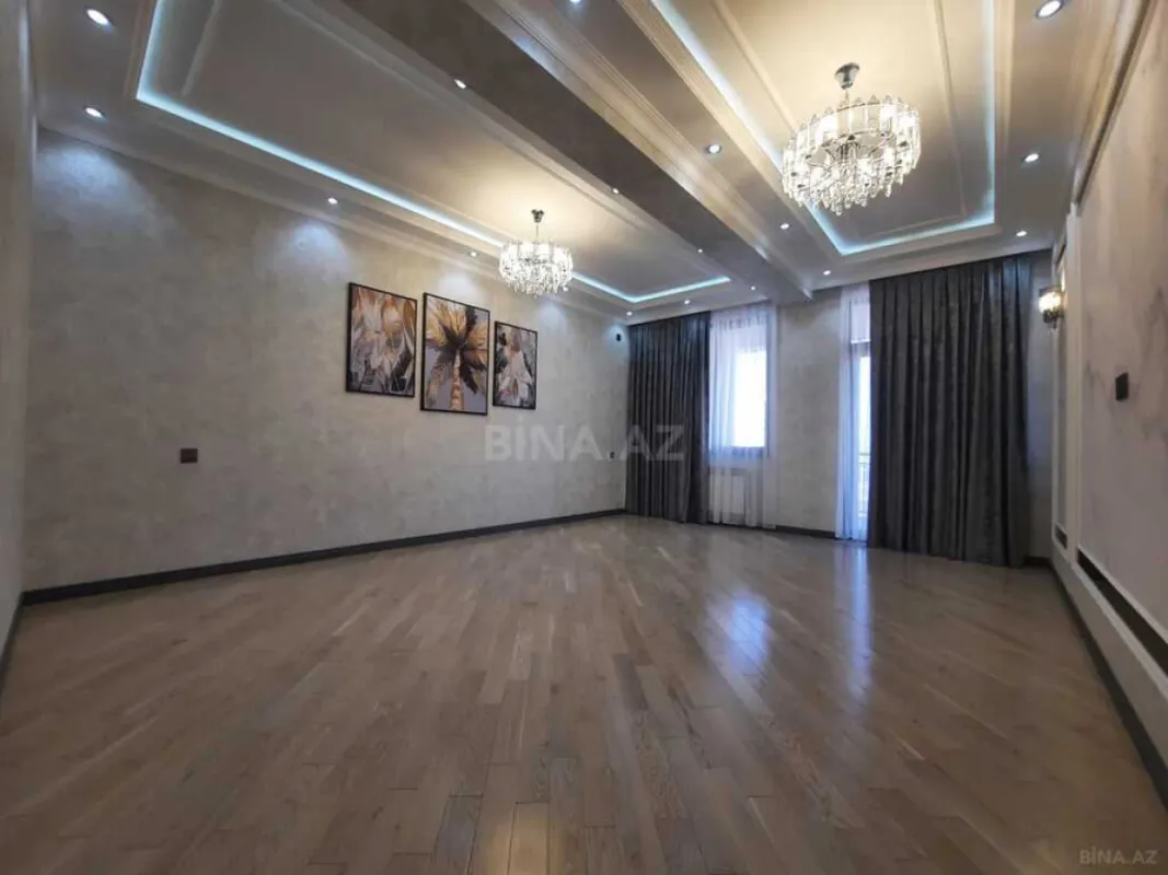 Satılır 3 otaqlı mənzil 153 m²