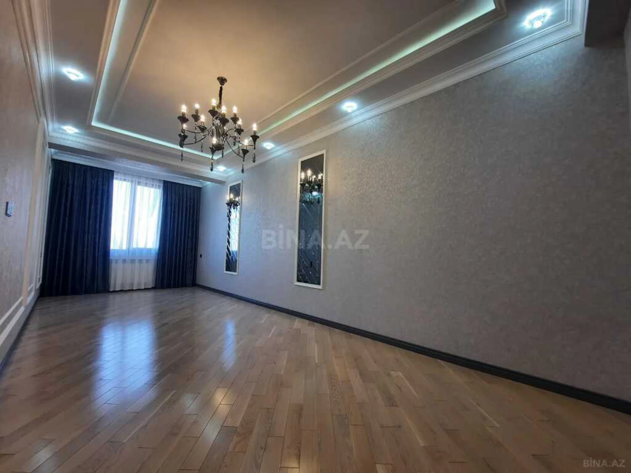 Satılır 3 otaqlı mənzil 153 m²