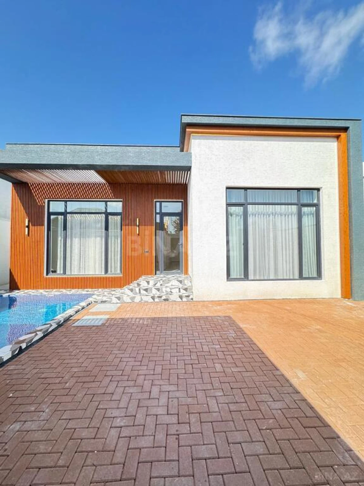 Satılır 4 otaqlı həyət evi 150 m²