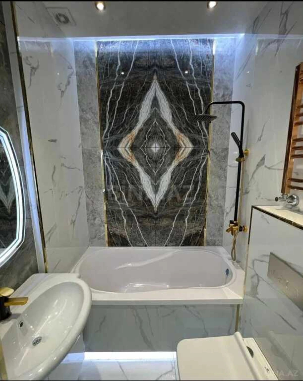 Satılır 2 otaqlı mənzil 78 m²