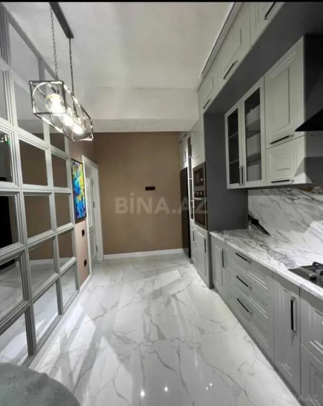 Satılır 2 otaqlı mənzil 78 m²