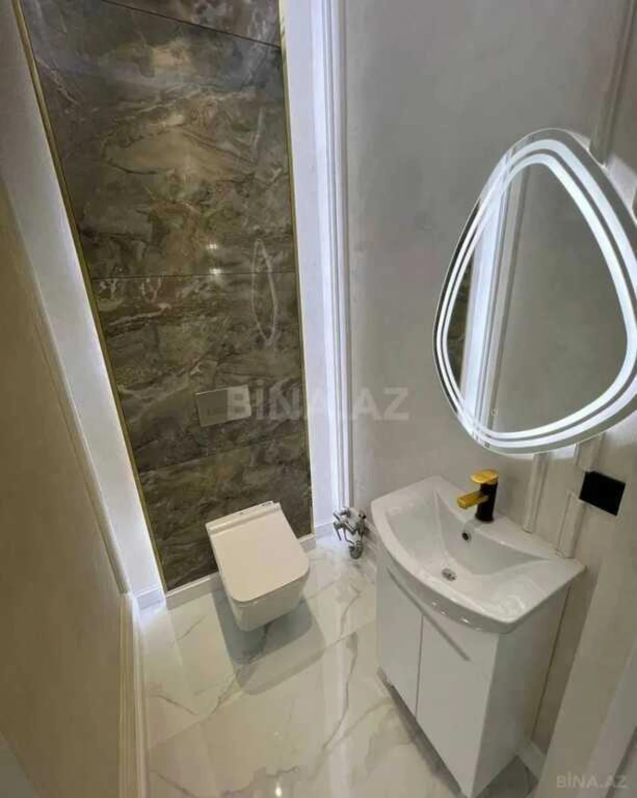 Satılır 2 otaqlı mənzil 78 m²