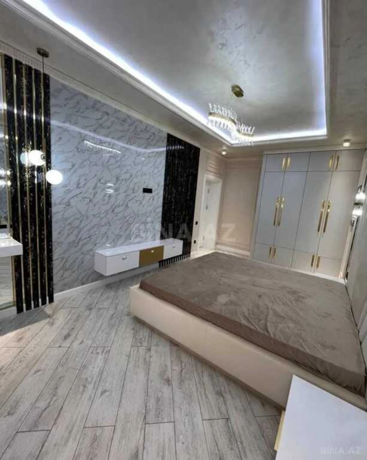 Satılır 2 otaqlı mənzil 78 m²