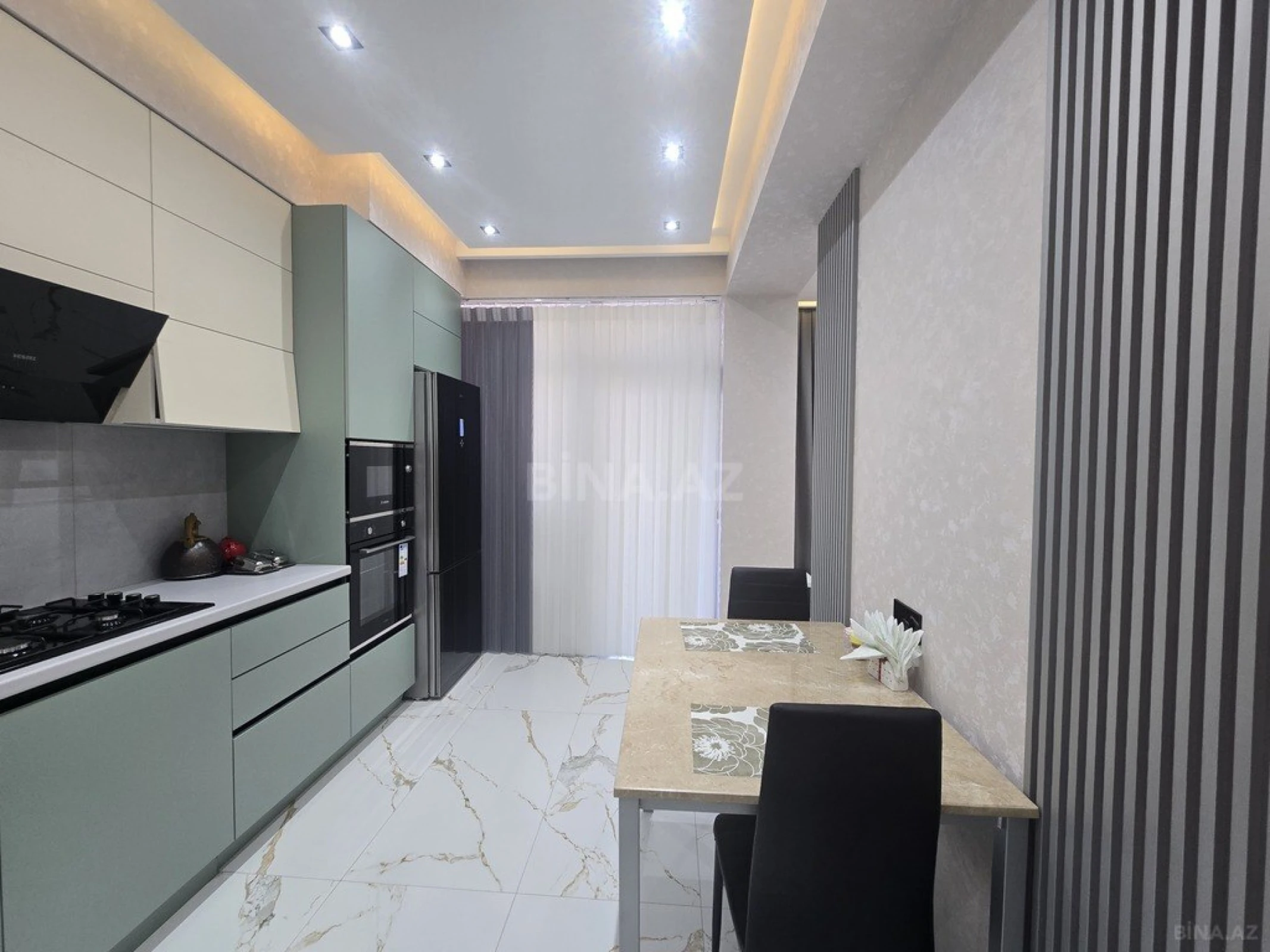 Satılır 2 otaqlı mənzil 84 m²