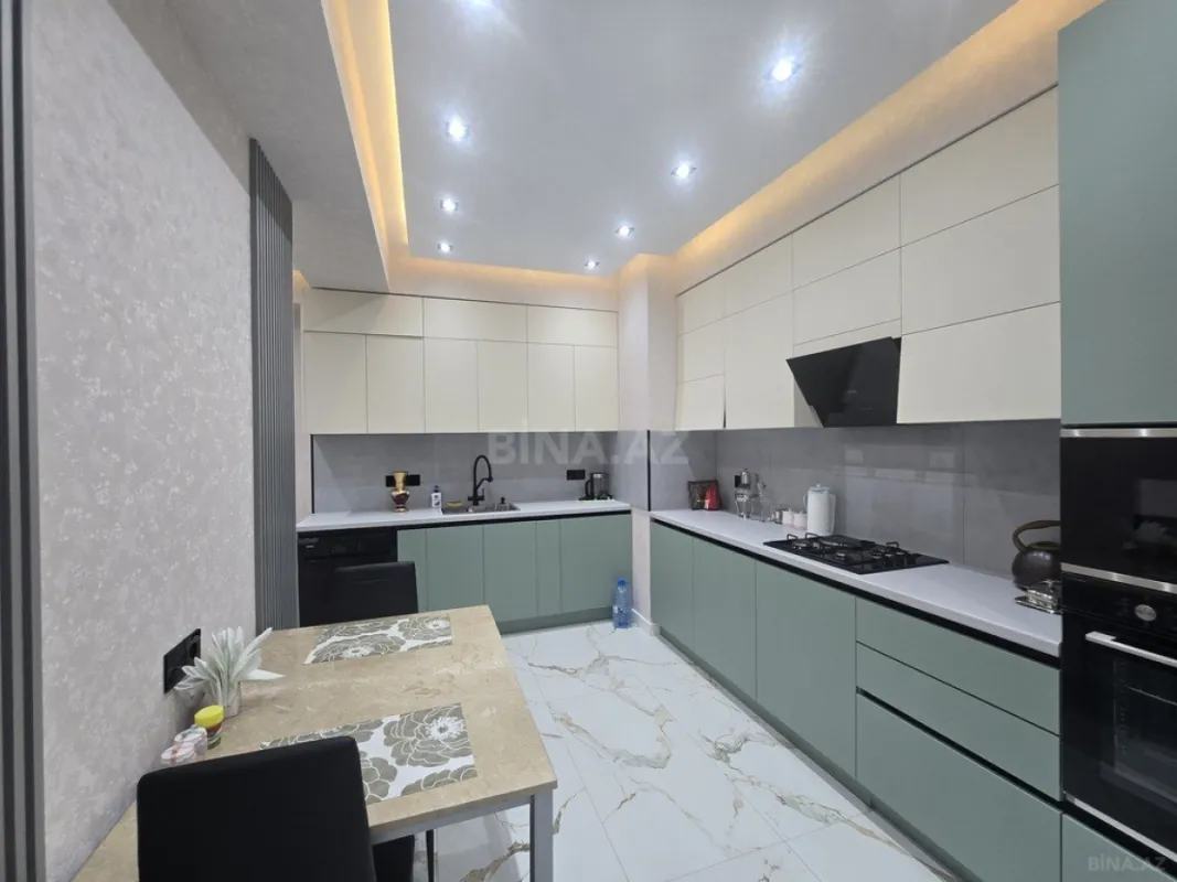 Satılır 2 otaqlı mənzil 84 m²