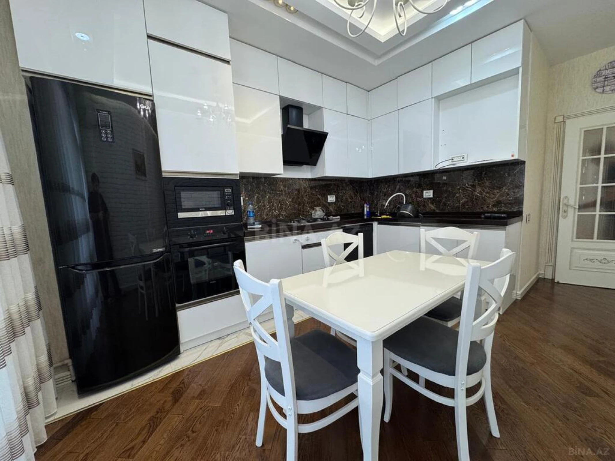 Satılır 3 otaqlı mənzil 100 m²