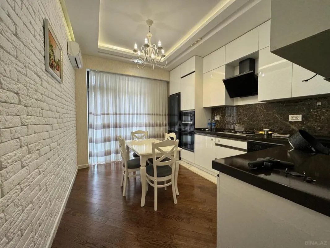 Satılır 3 otaqlı mənzil 100 m²