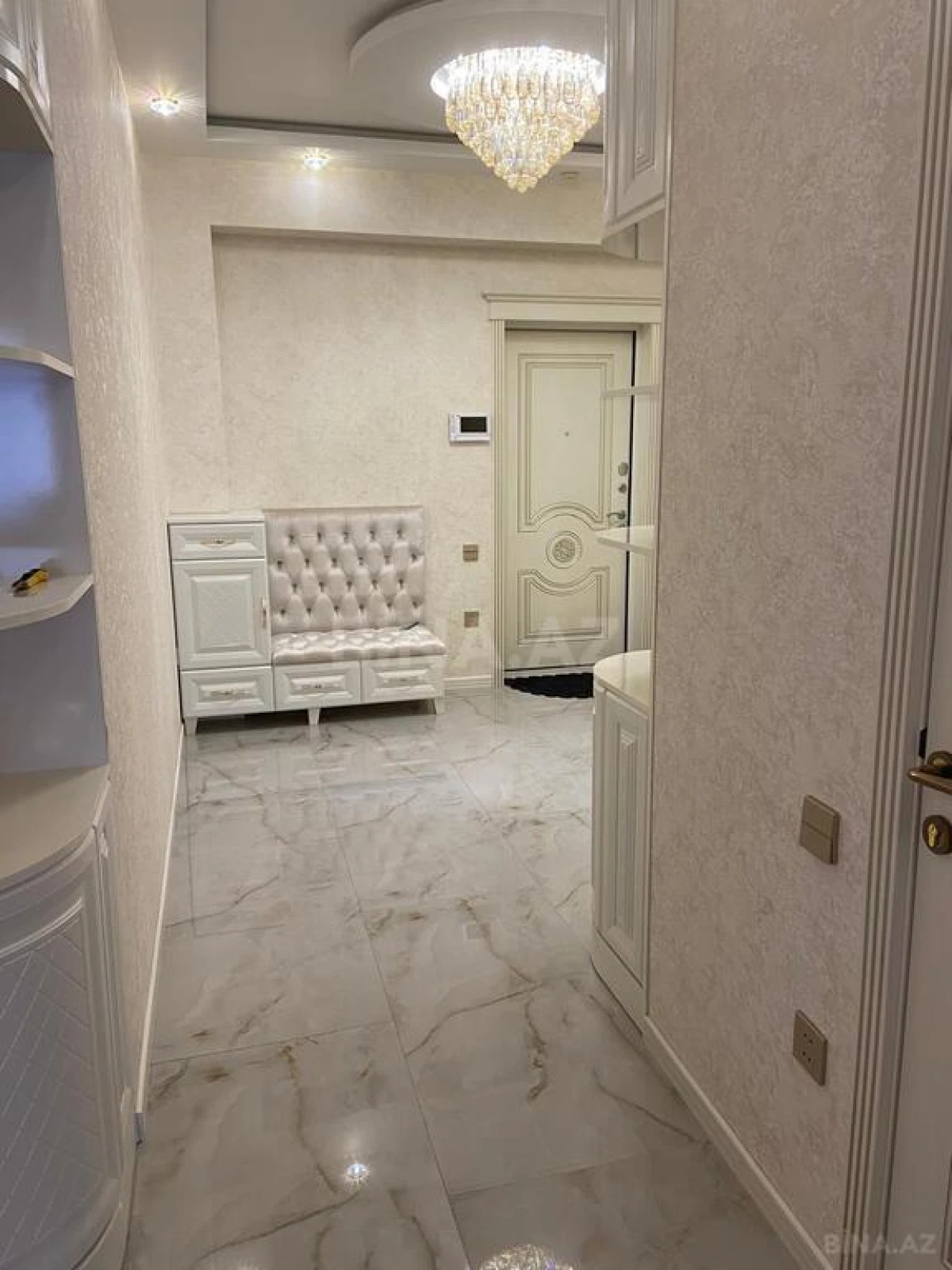 Satılır 3 otaqlı mənzil 100 m²