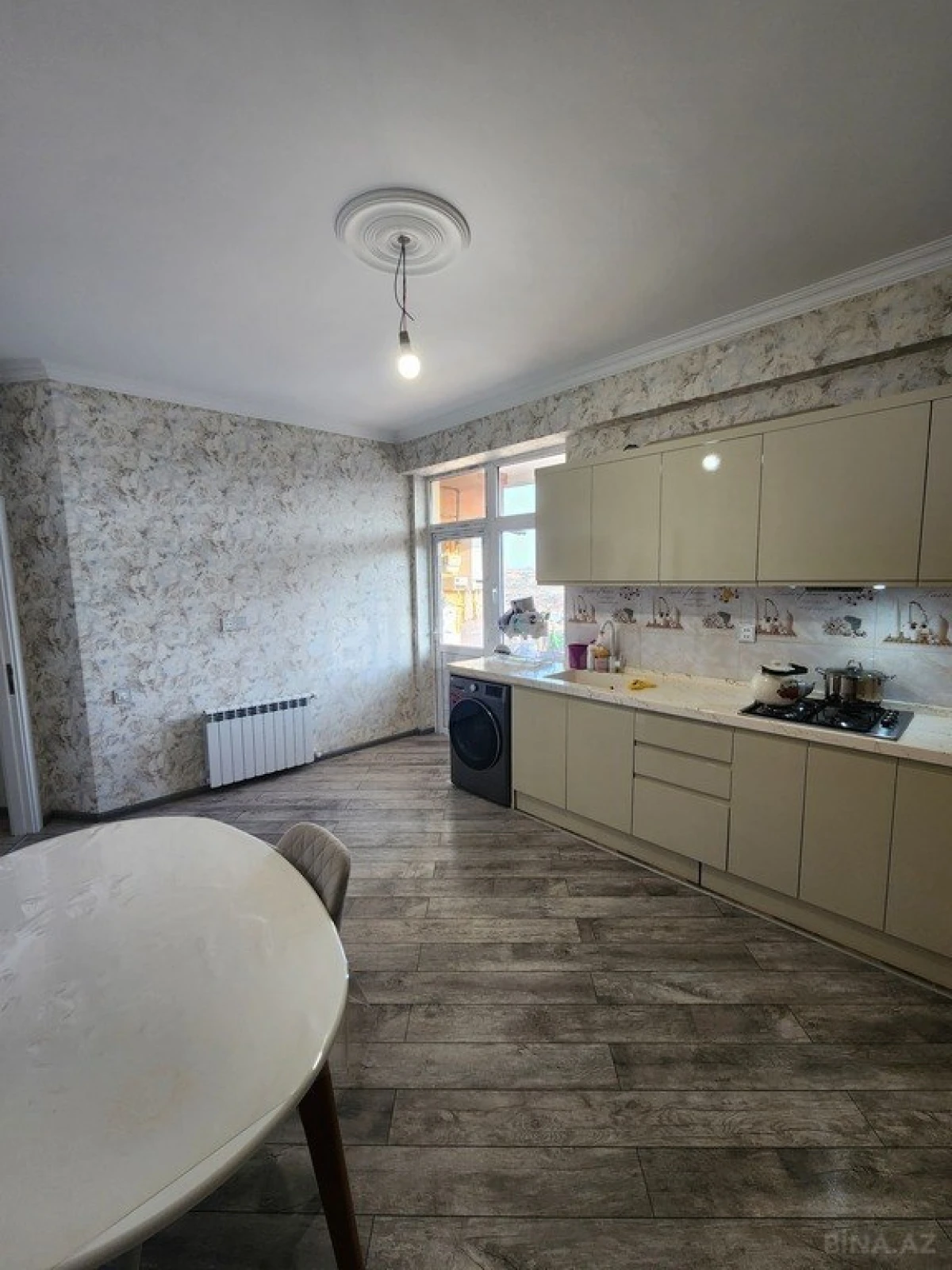 Satılır 2 otaqlı mənzil 93.6 m²