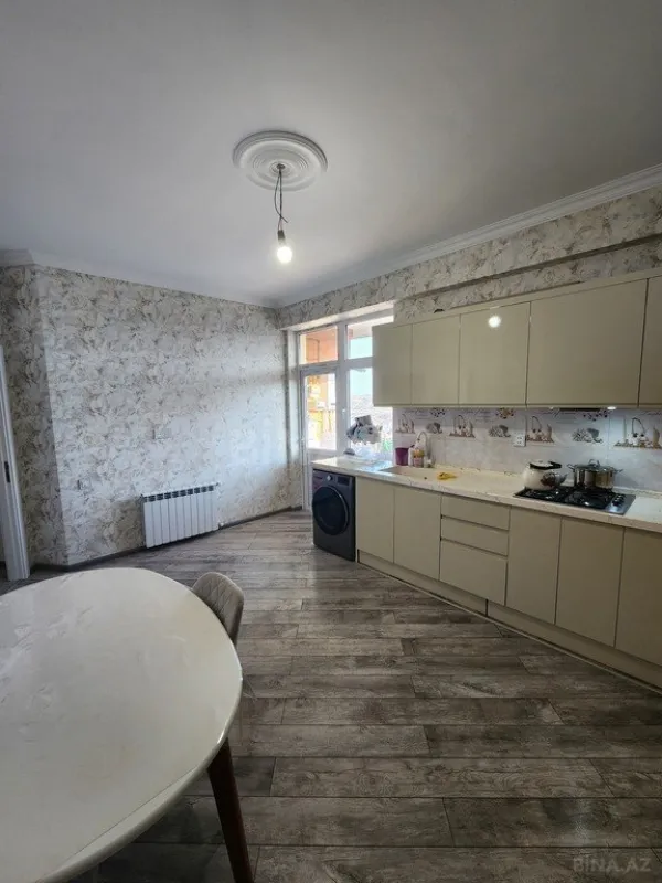 Satılır 2 otaqlı mənzil 93.6 m²