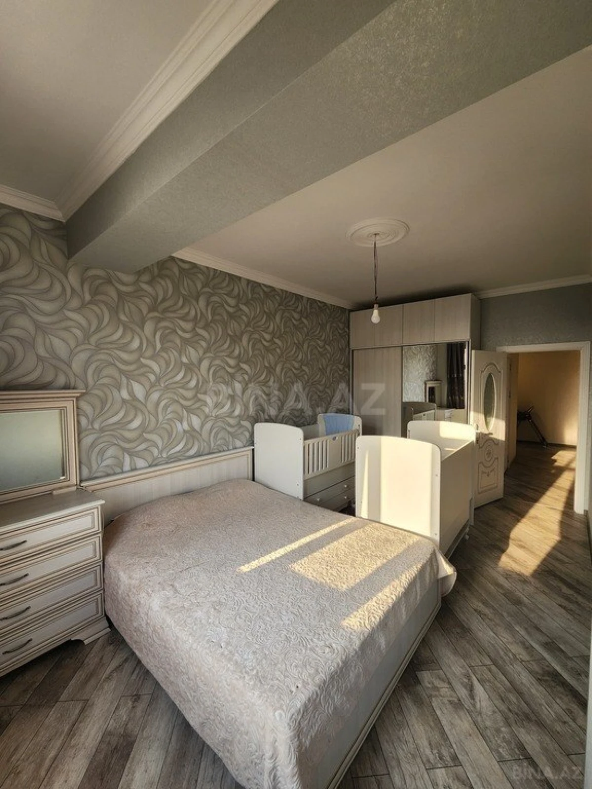 Satılır 2 otaqlı mənzil 93.6 m²