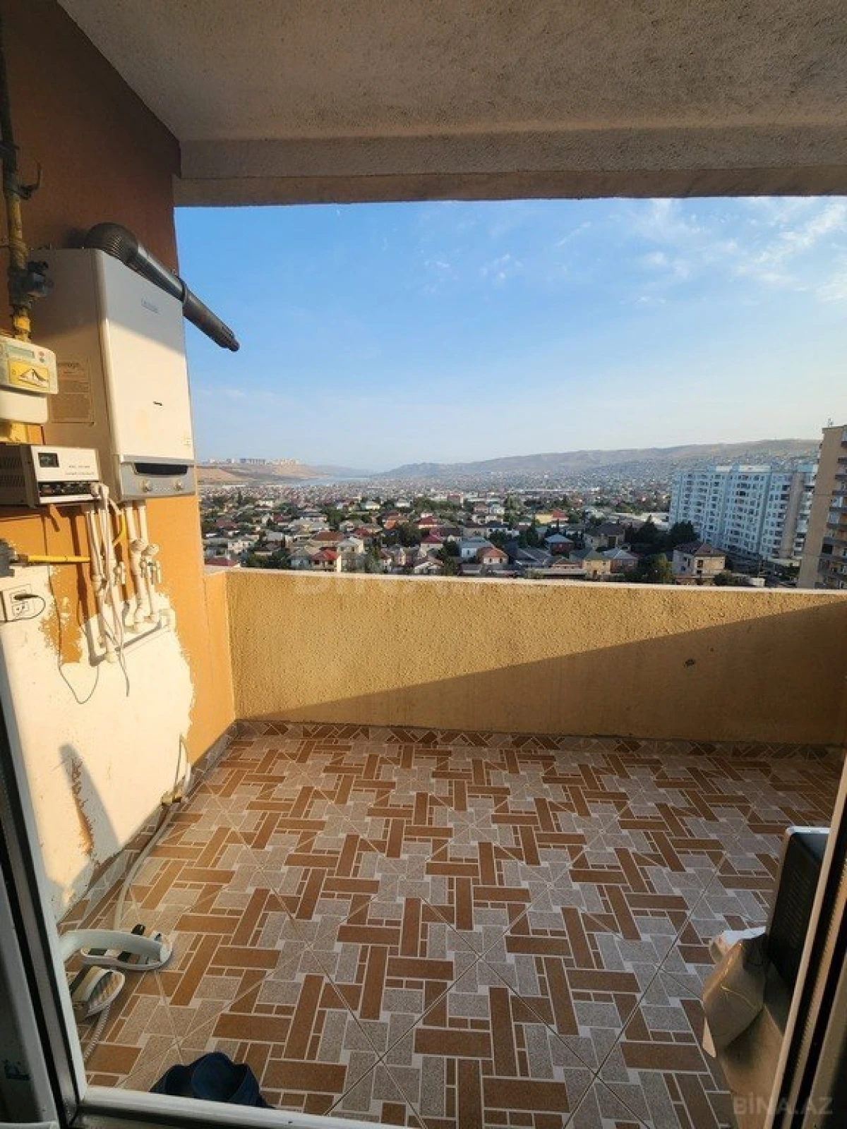 Satılır 2 otaqlı mənzil 93.6 m²