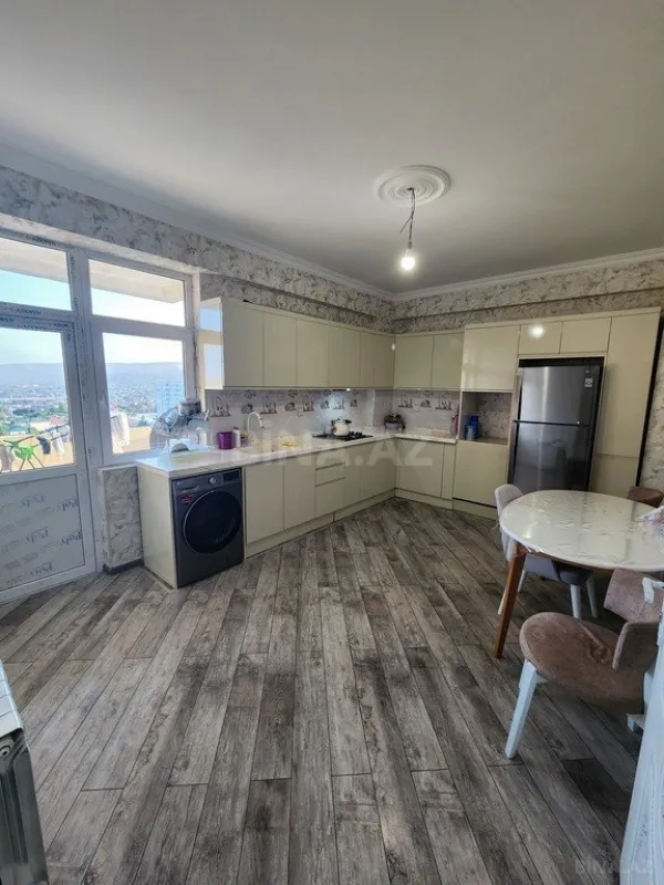 Satılır 2 otaqlı mənzil 93.6 m²