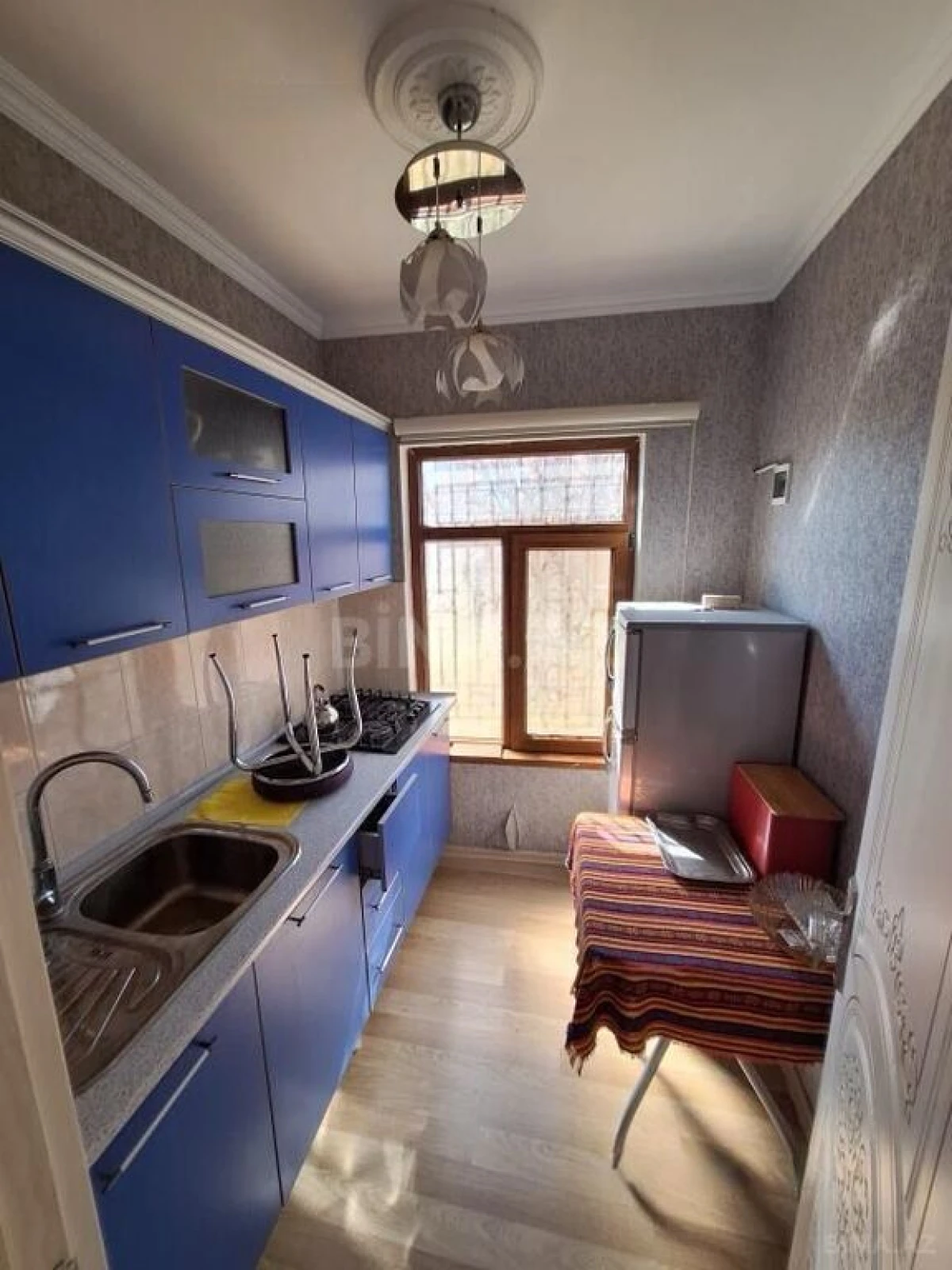 Satılır 8 otaqlı həyət evi 300 m²