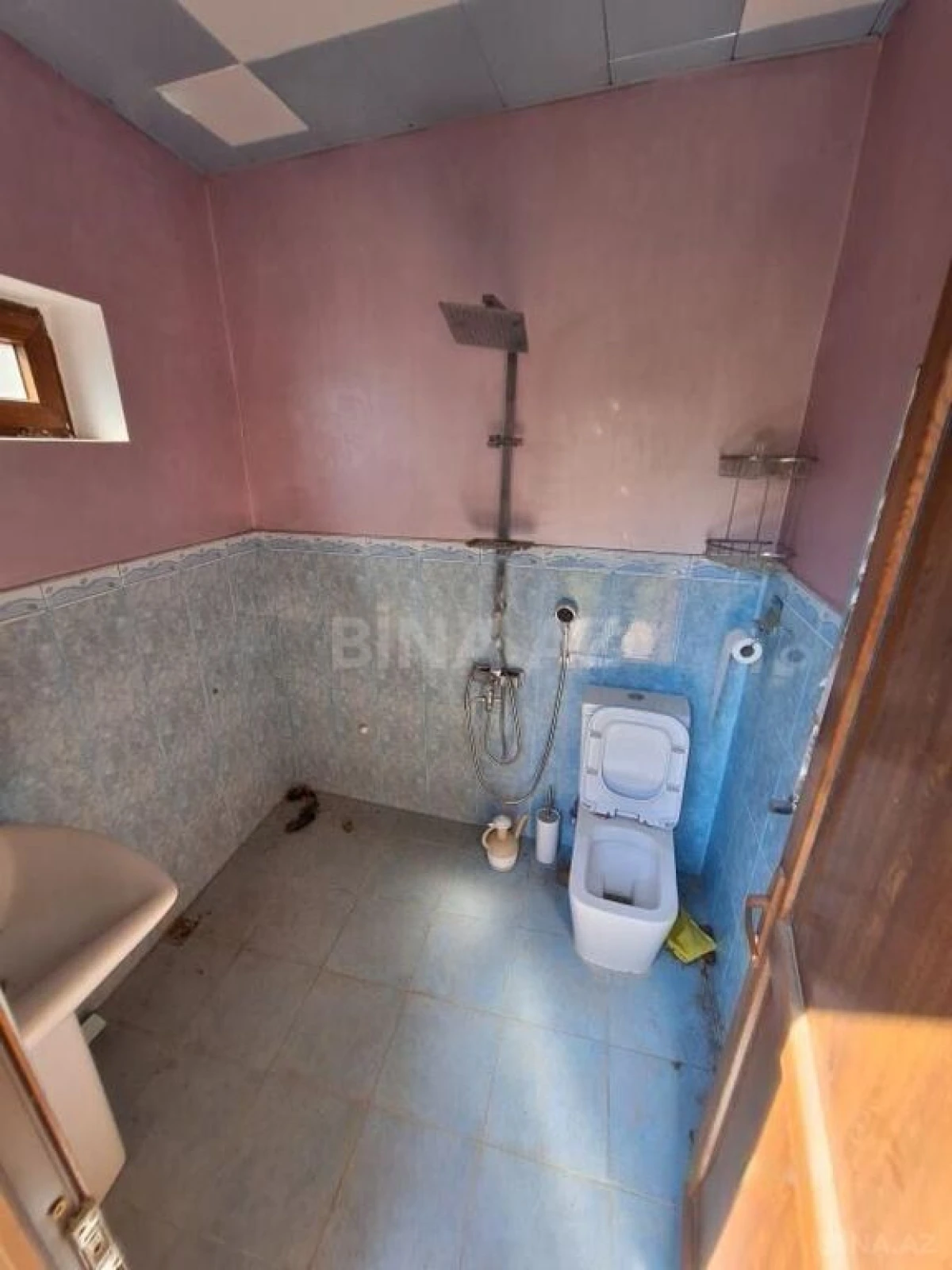 Satılır 8 otaqlı həyət evi 300 m²