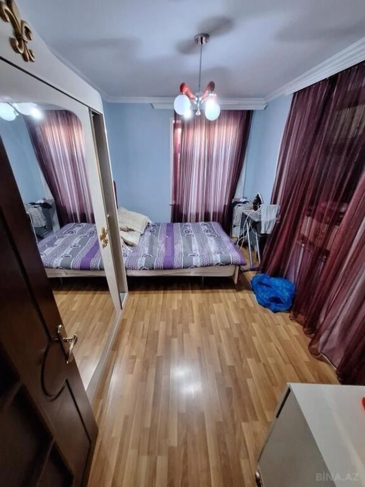 Satılır 8 otaqlı həyət evi 300 m²