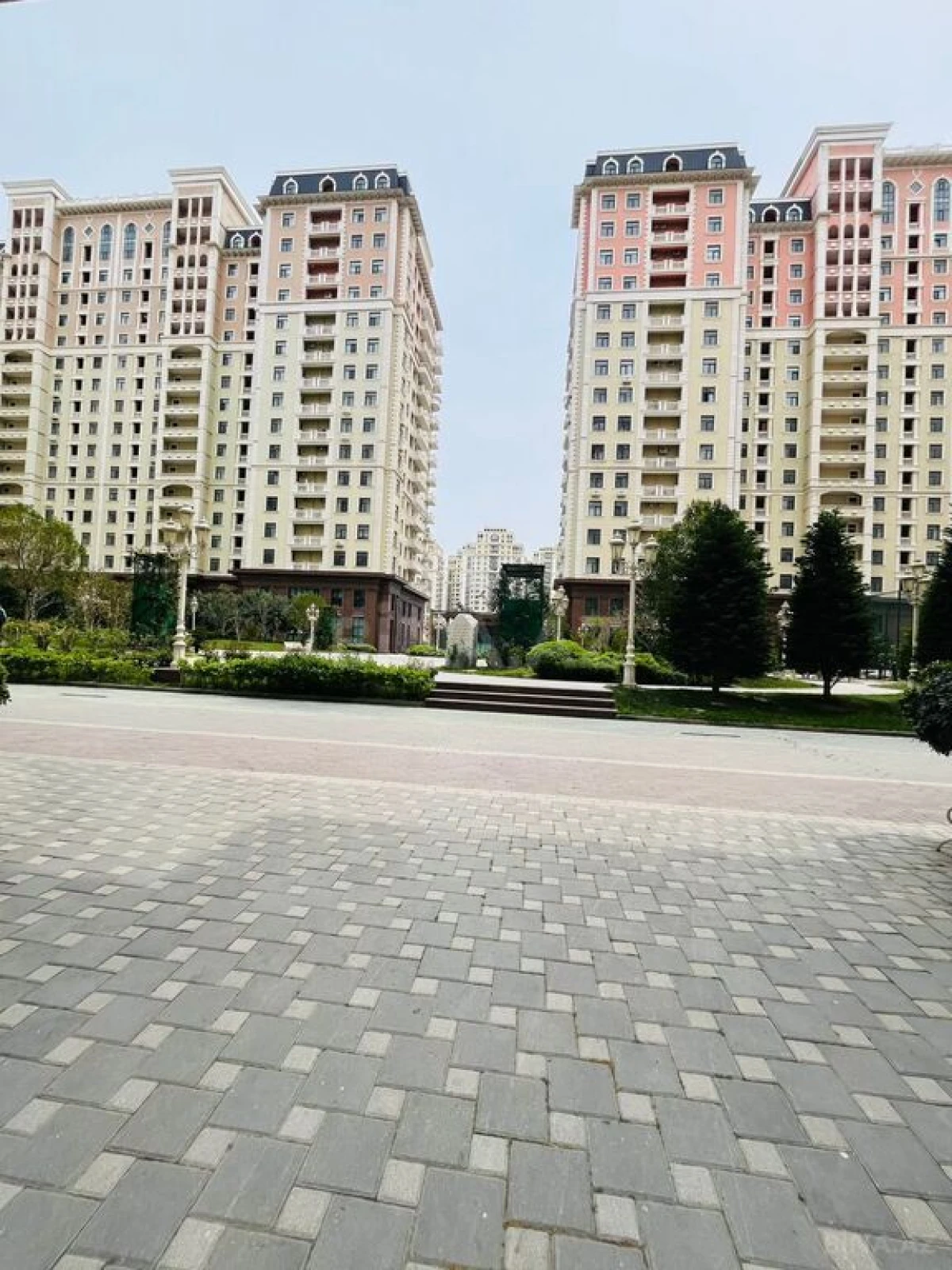 Satılır 2 otaqlı mənzil 85 m²