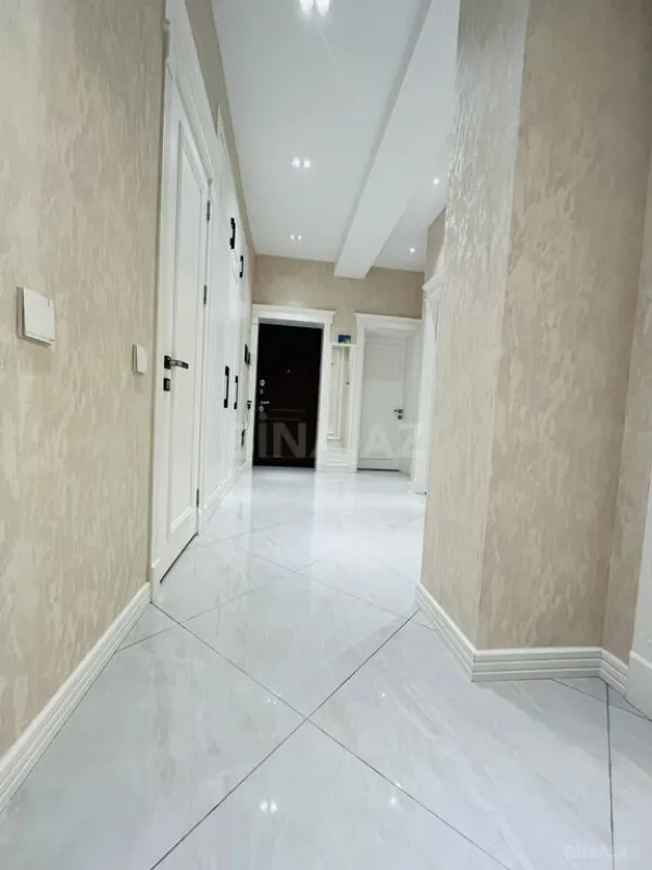 Satılır 2 otaqlı mənzil 85 m²