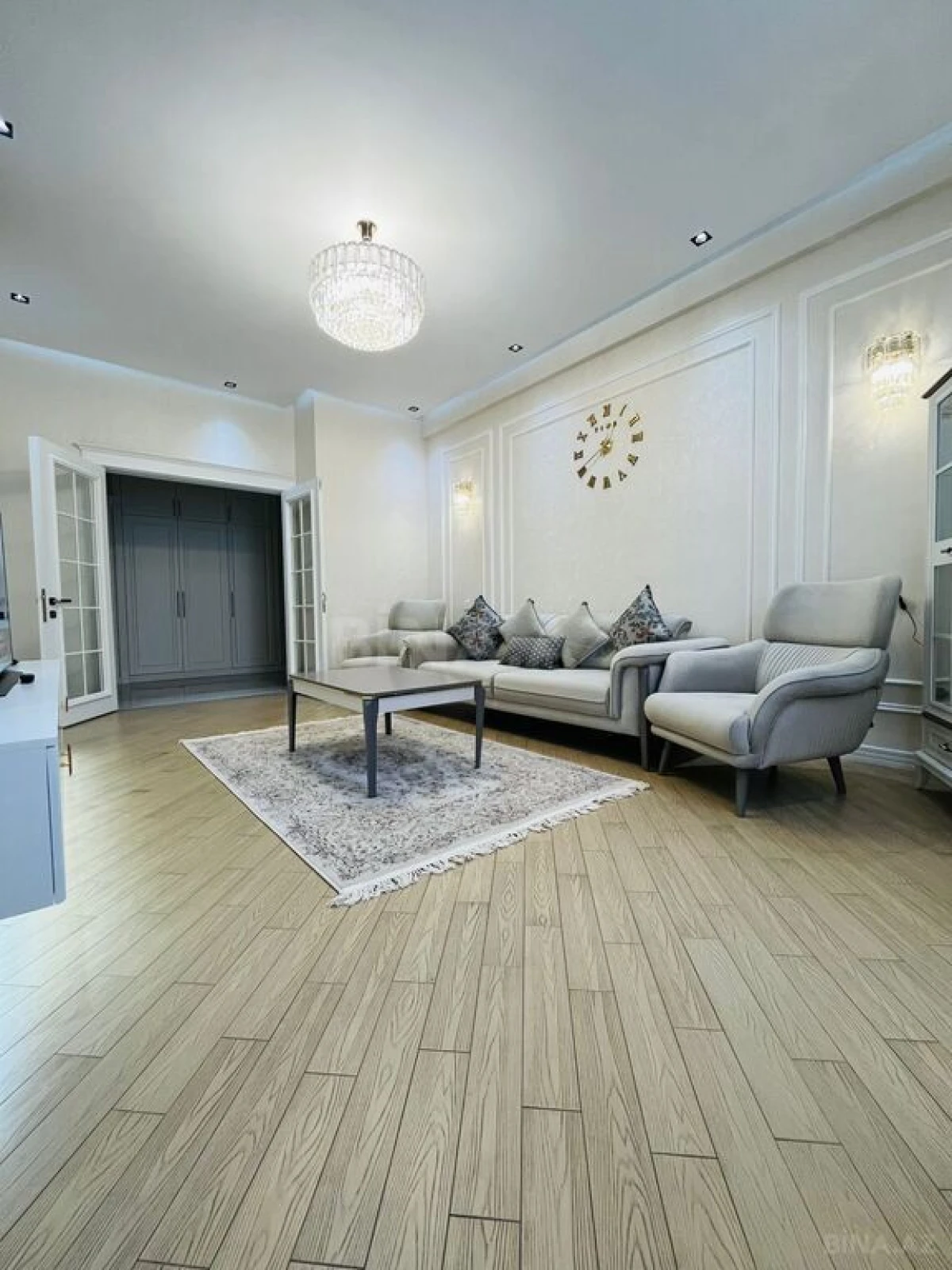 Satılır 2 otaqlı mənzil 85 m²