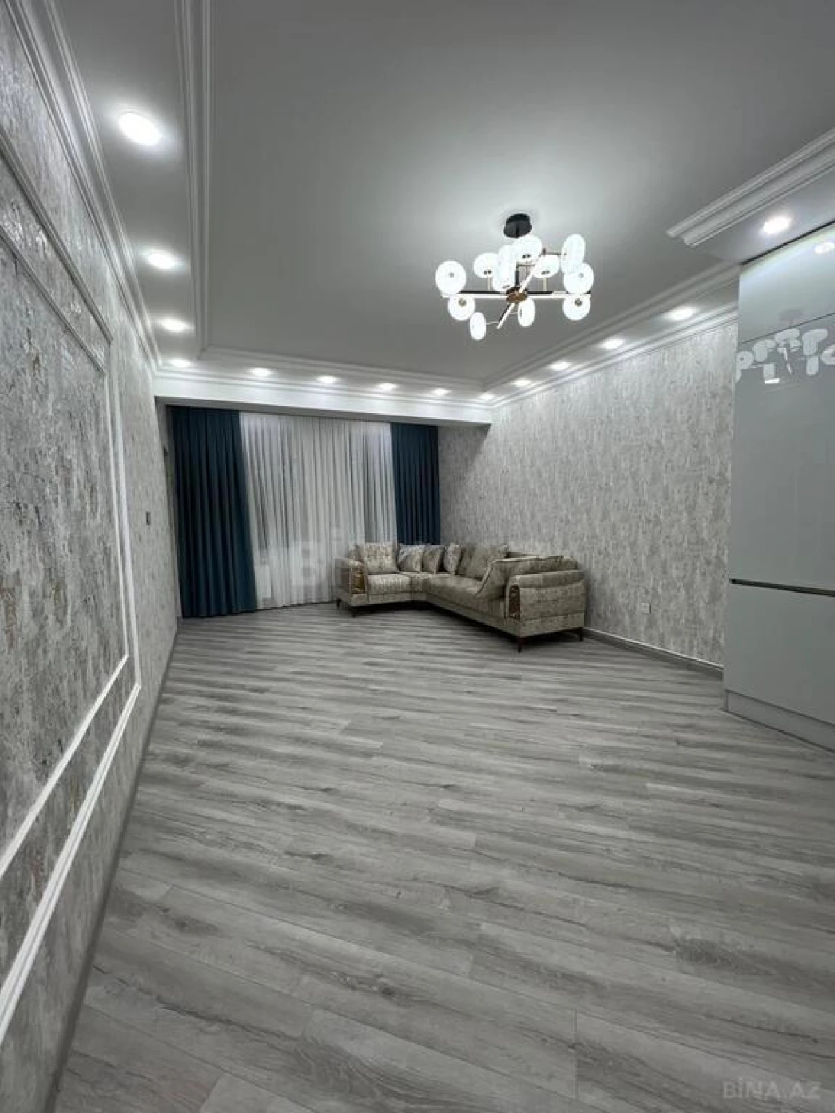 Satılır 2 otaqlı mənzil 64 m²