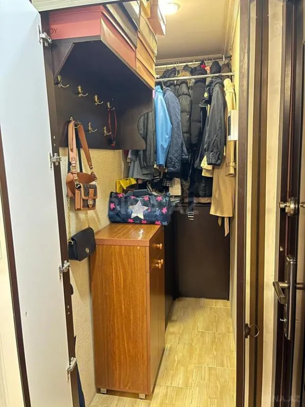 Satılır 2 otaqlı mənzil 68 m²