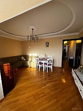 Satılır 2 otaqlı mənzil 68 m²