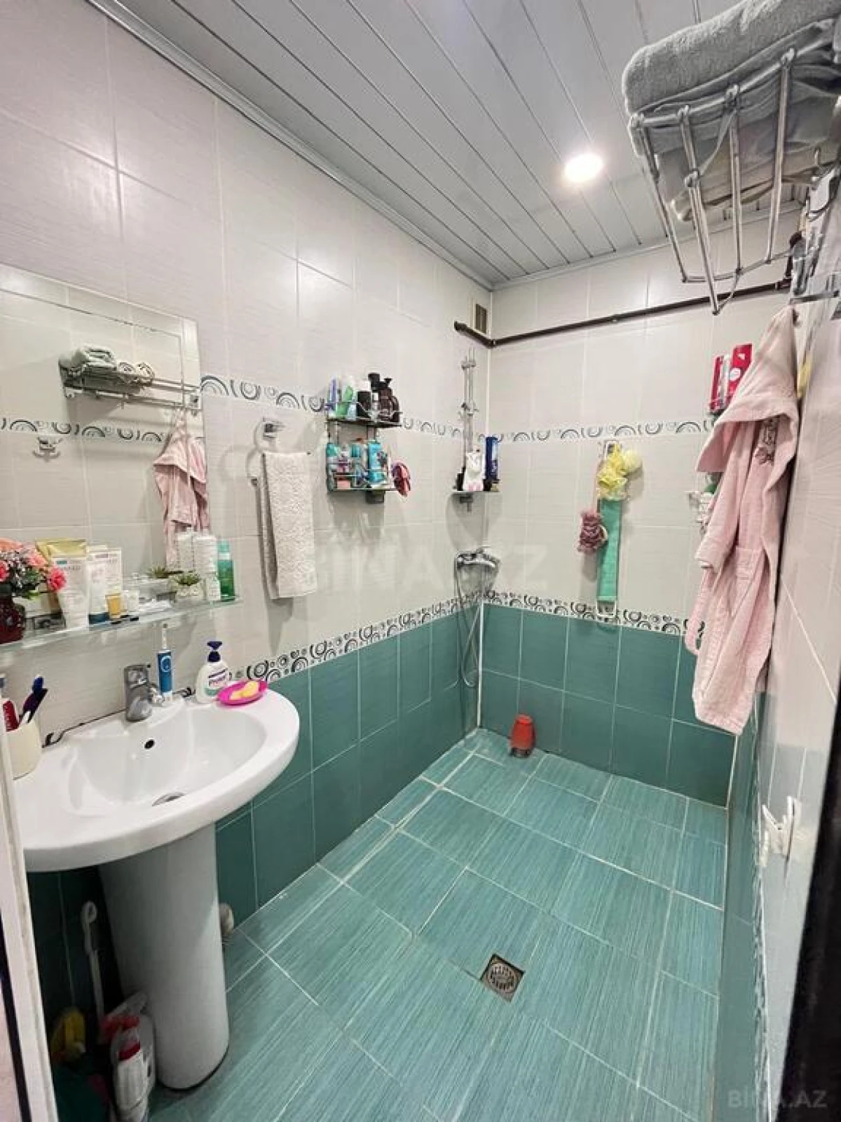 Satılır 2 otaqlı mənzil 68 m²