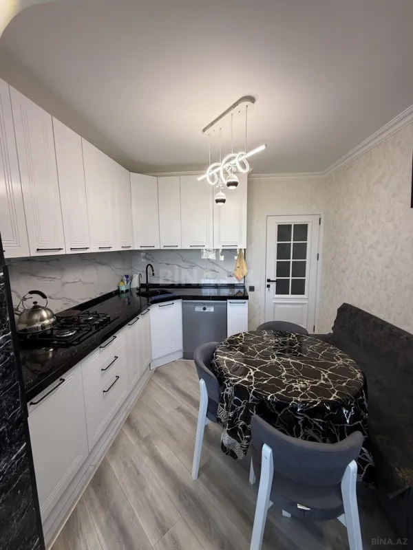 Satılır 3 otaqlı mənzil 82 m²