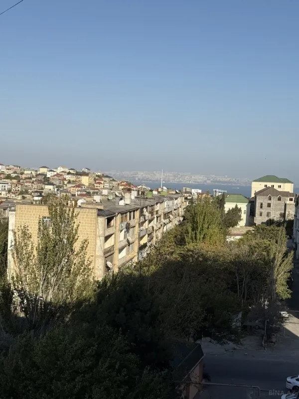 Satılır 3 otaqlı mənzil 82 m²