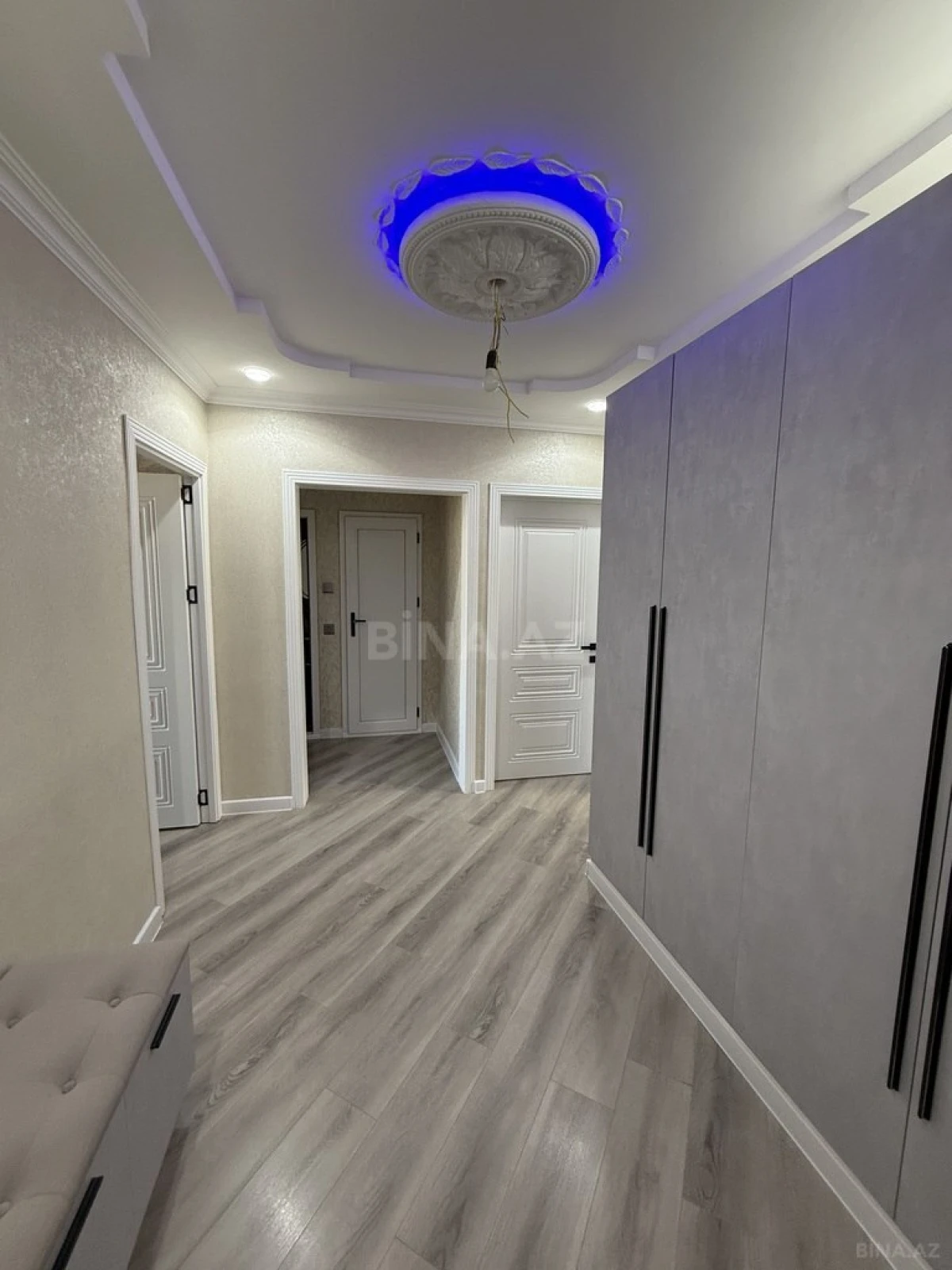Satılır 3 otaqlı mənzil 82 m²