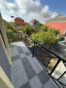 Satılır 4 otaqlı həyət evi 150 m²