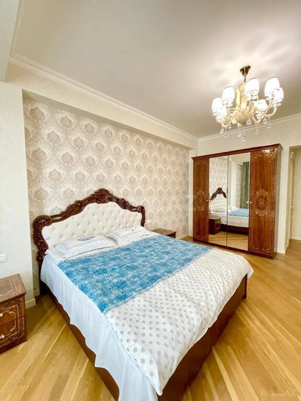 Kirayə verilir 2 otaqlı mənzil 100 m²