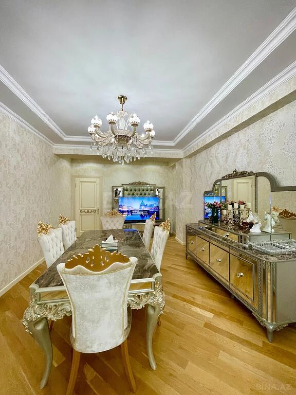 Kirayə verilir 2 otaqlı mənzil 100 m²