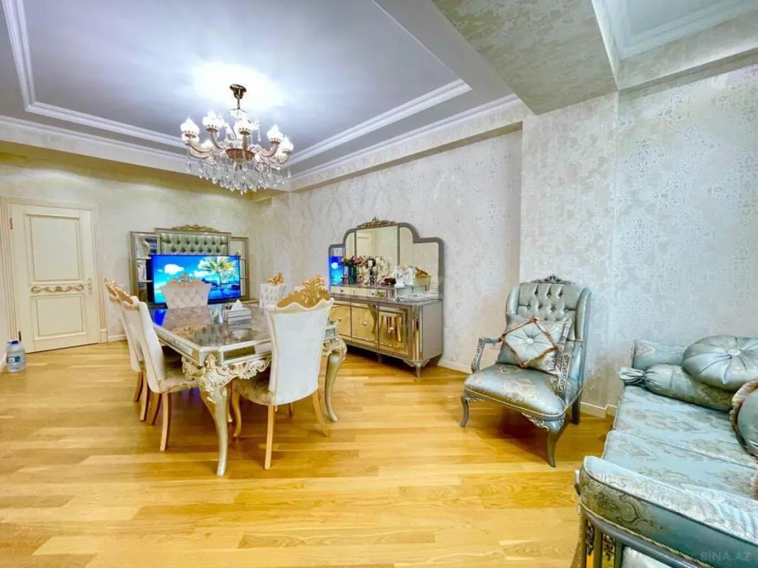 Kirayə verilir 2 otaqlı mənzil 100 m²