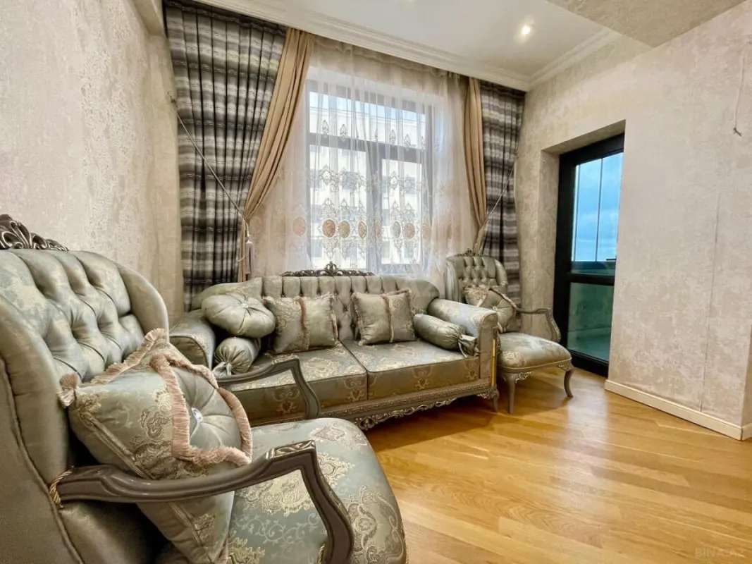 Kirayə verilir 2 otaqlı mənzil 100 m²