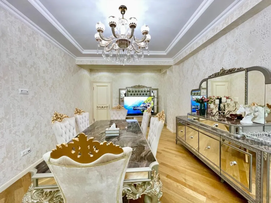 Kirayə verilir 2 otaqlı mənzil 100 m²