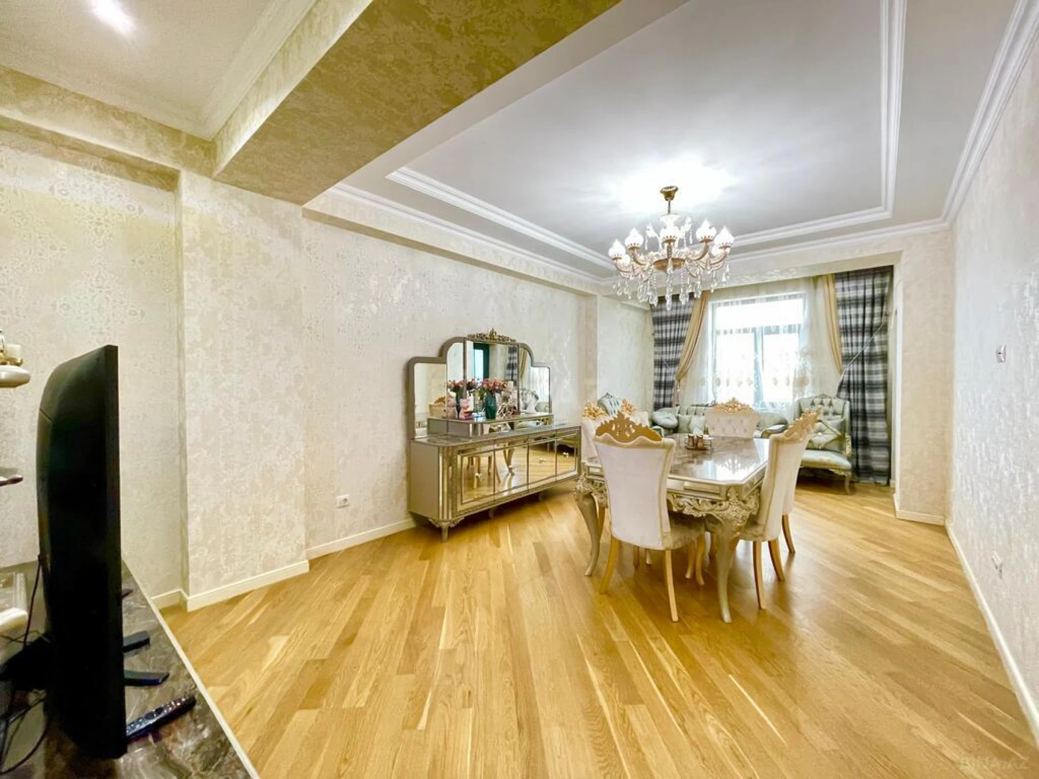 Kirayə verilir 2 otaqlı mənzil 100 m²