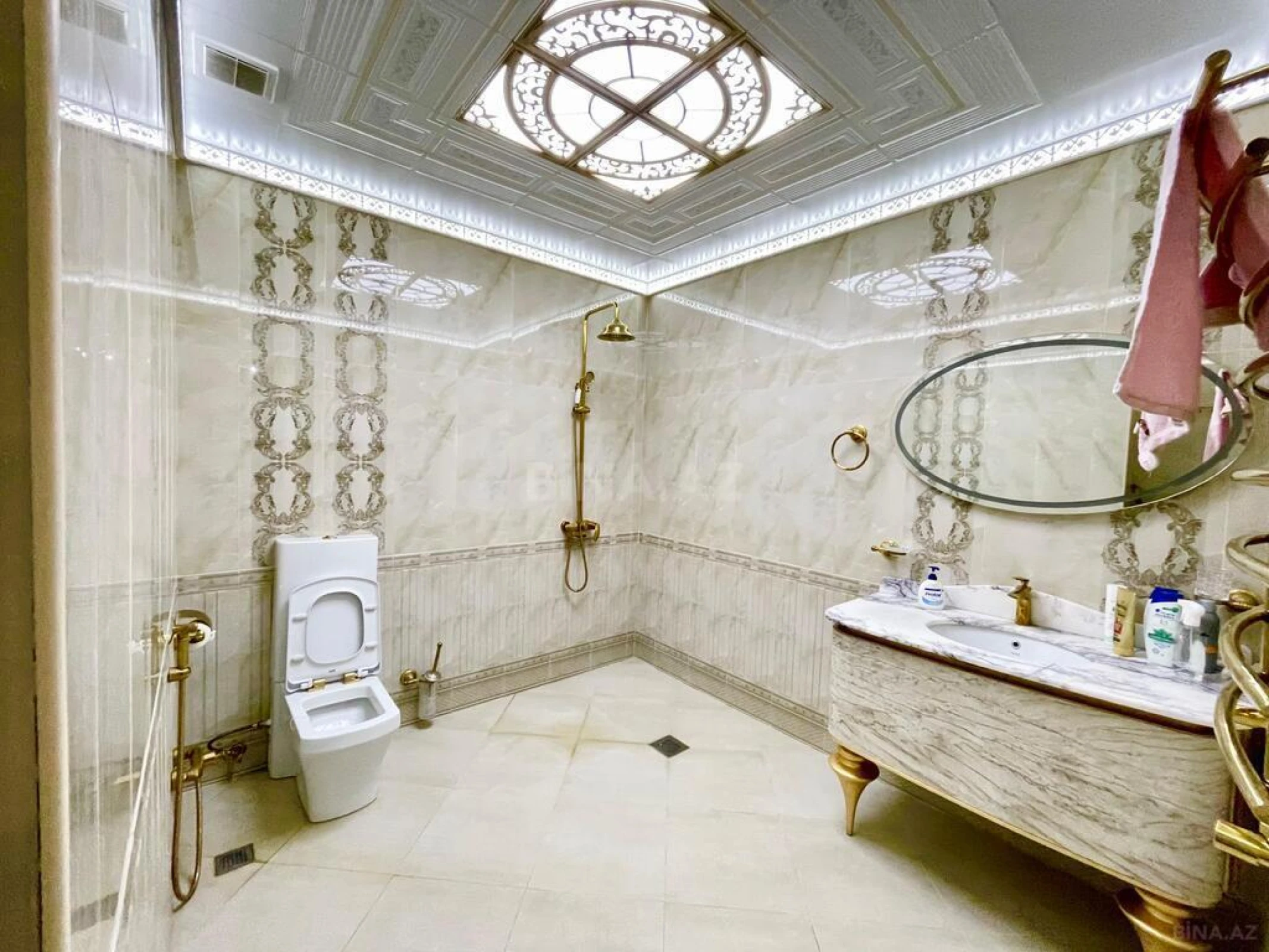 Kirayə verilir 2 otaqlı mənzil 100 m²