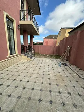 Satılır 4 otaqlı həyət evi 150 m²