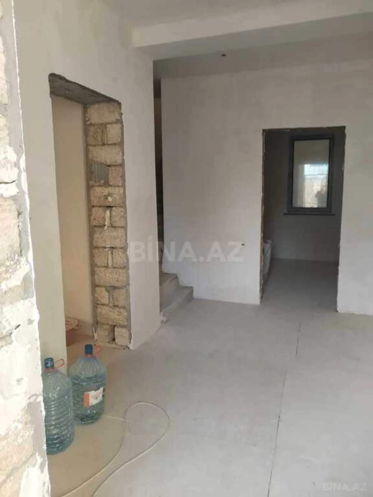 Satılır 7 otaqlı həyət evi 239.3 m²