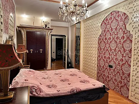 Satılır 3 otaqlı mənzil 130 m²