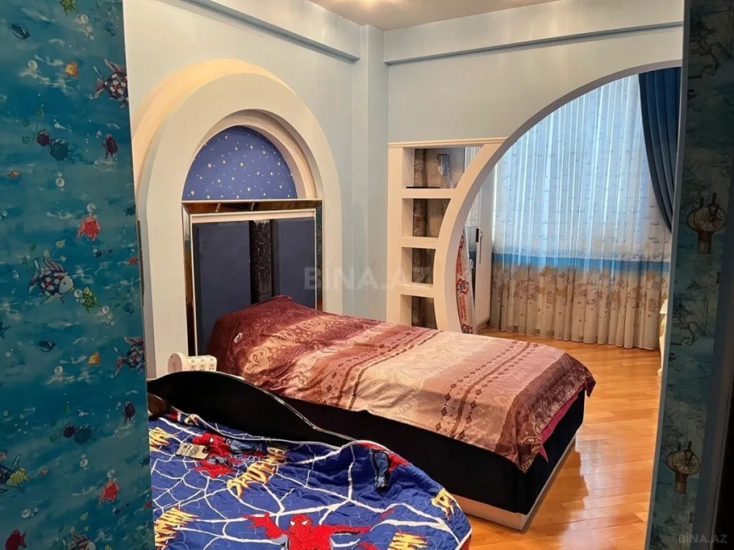 Satılır 3 otaqlı mənzil 130 m²